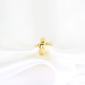 ARRACADAS HUGGIE FORMA DE HOJAS ORO 10K