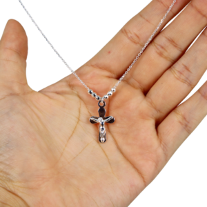 Gargantilla Crucifijo Clásico de Plata Estuche Gratis