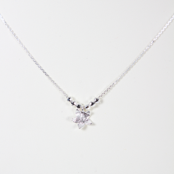 Gargantilla de Plata Semanario Dije de Flor 4 22